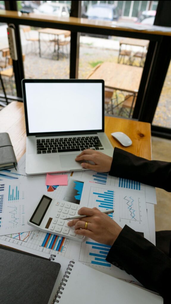 common mistakes beginners make in online business teamwork confusion